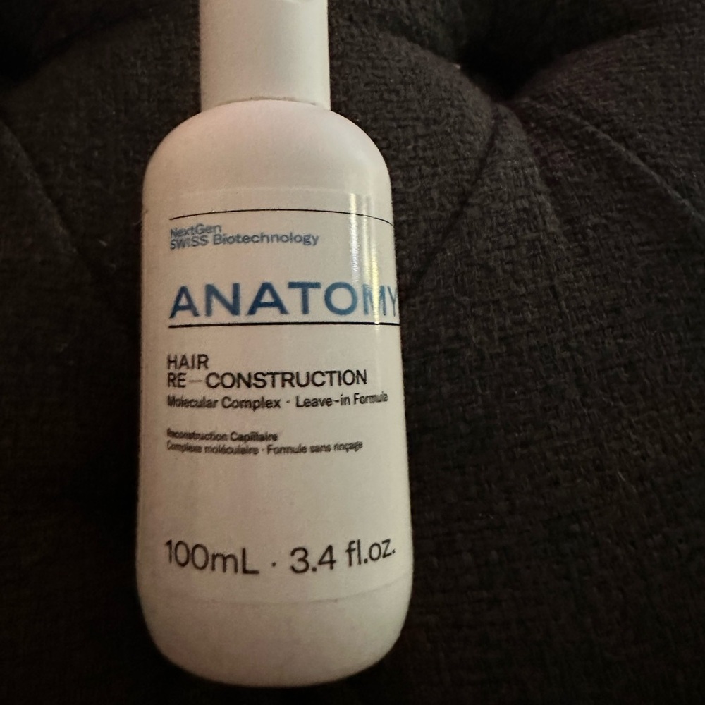 Anatomy Swiss Biotechnology Hair-Bond Reconstruction
Leave-In Conditioner - New